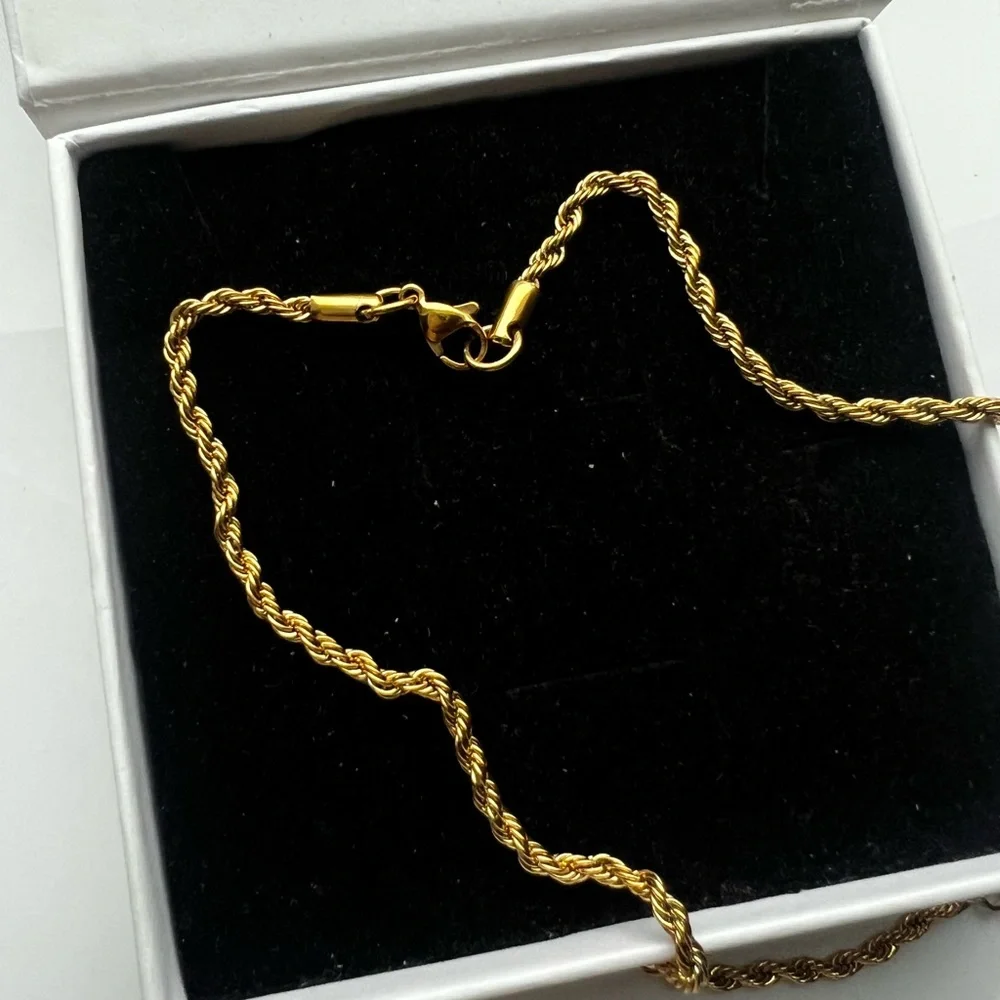 Elegant Gold Cross Faith Pendant Necklace